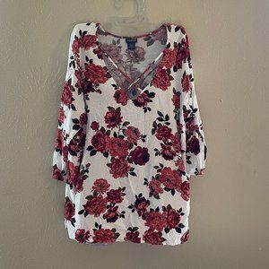 Floral shirt with bell sleeves